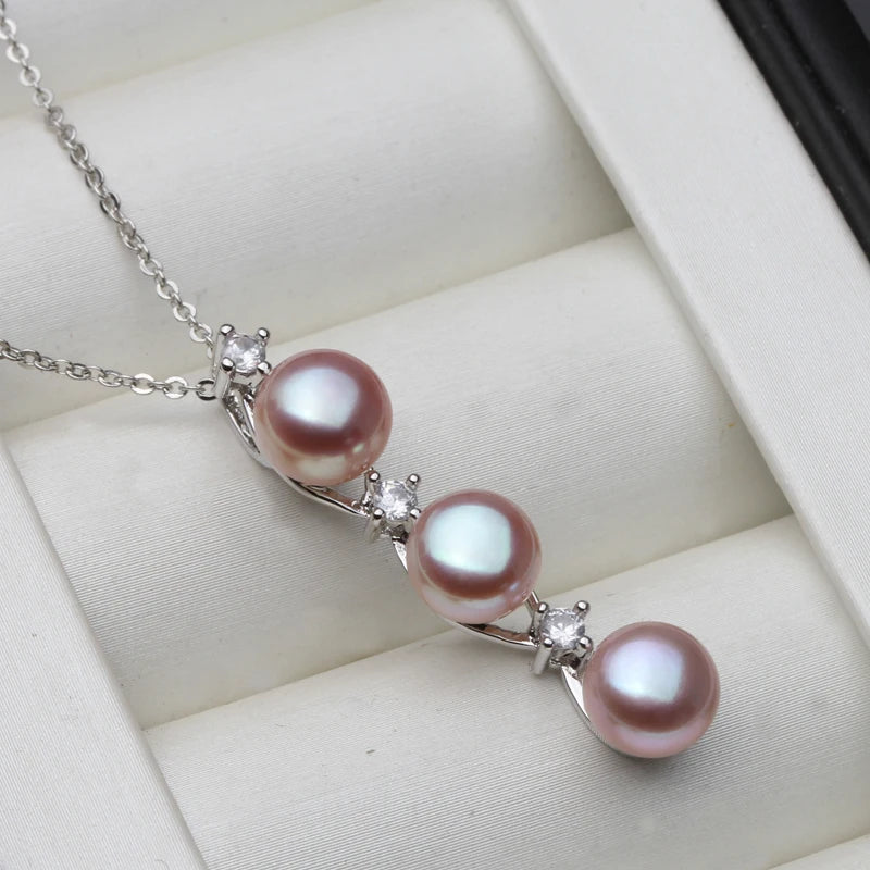 Pearl Pendant Necklace
