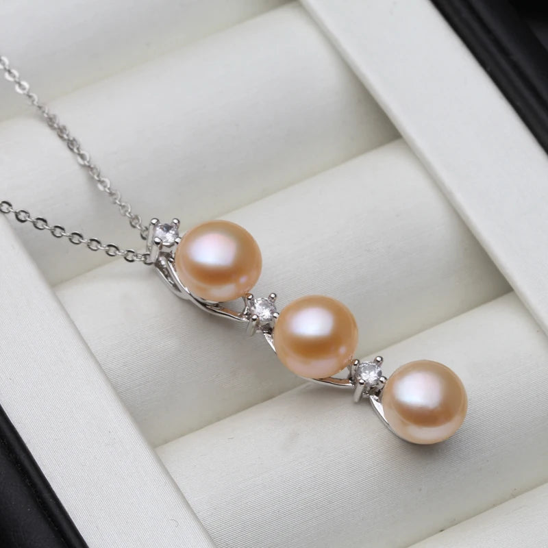 Pearl Pendant Necklace