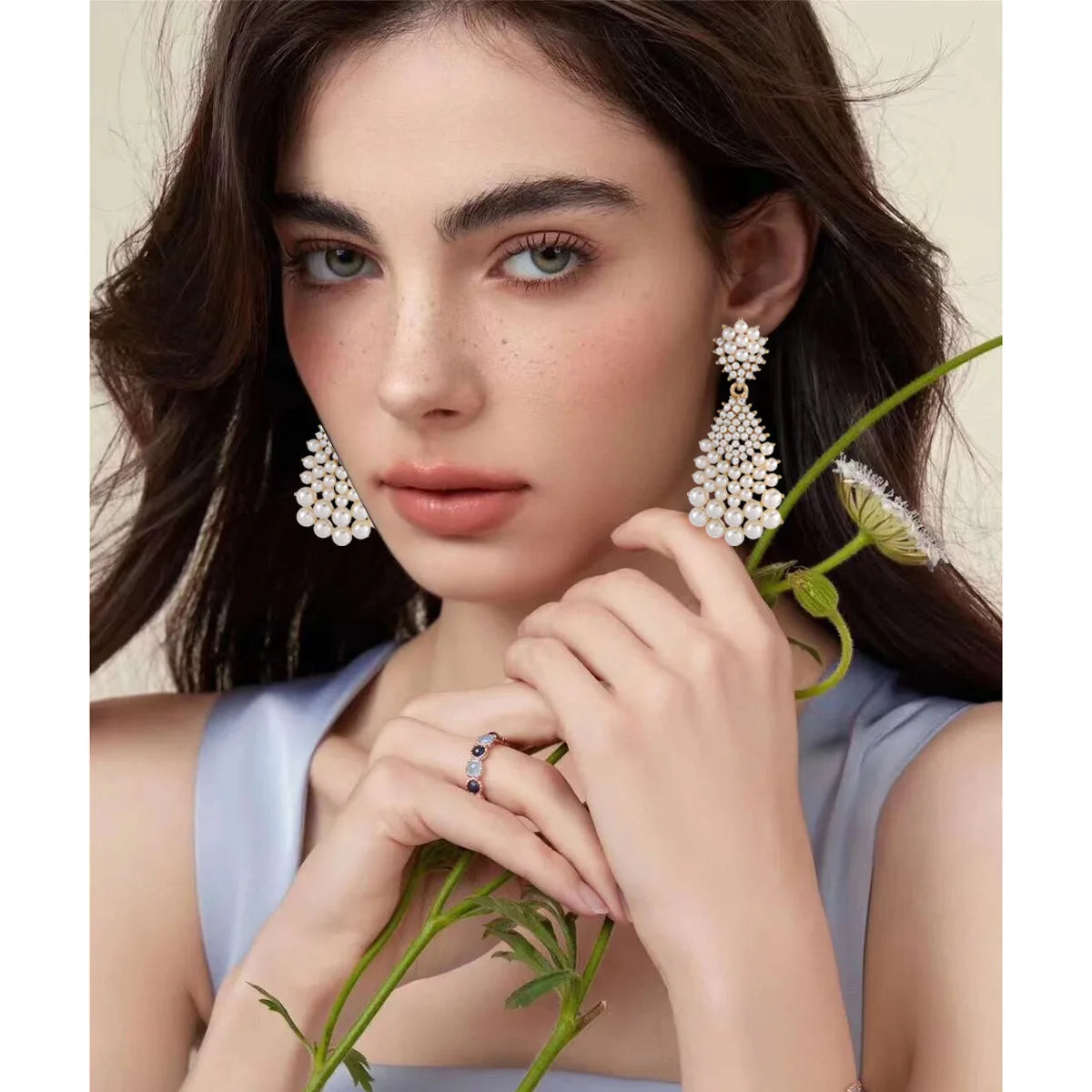 Luxurious pearl earrings full of zircons large water drops