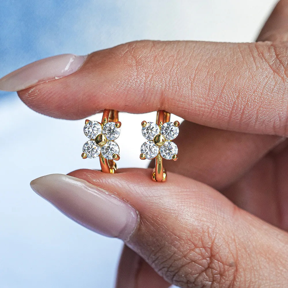 Gold Stud Luxurious Classic Design Moissanite Diamond Earrings