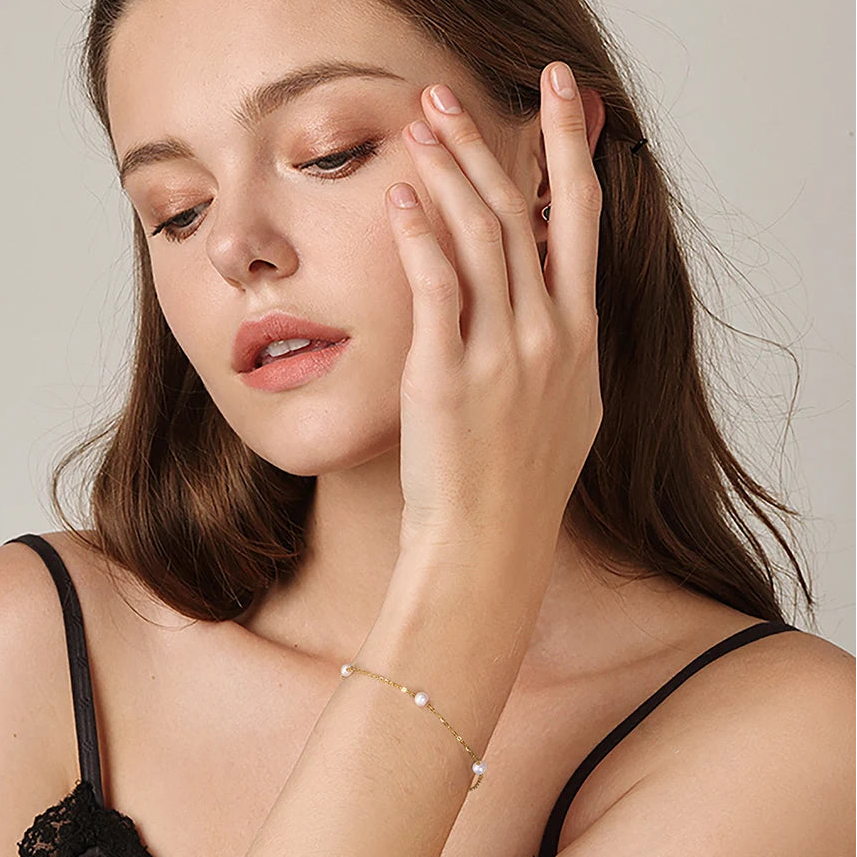 Bracelet Adjustable Design with Pearl Delicate Vintage Jewelry